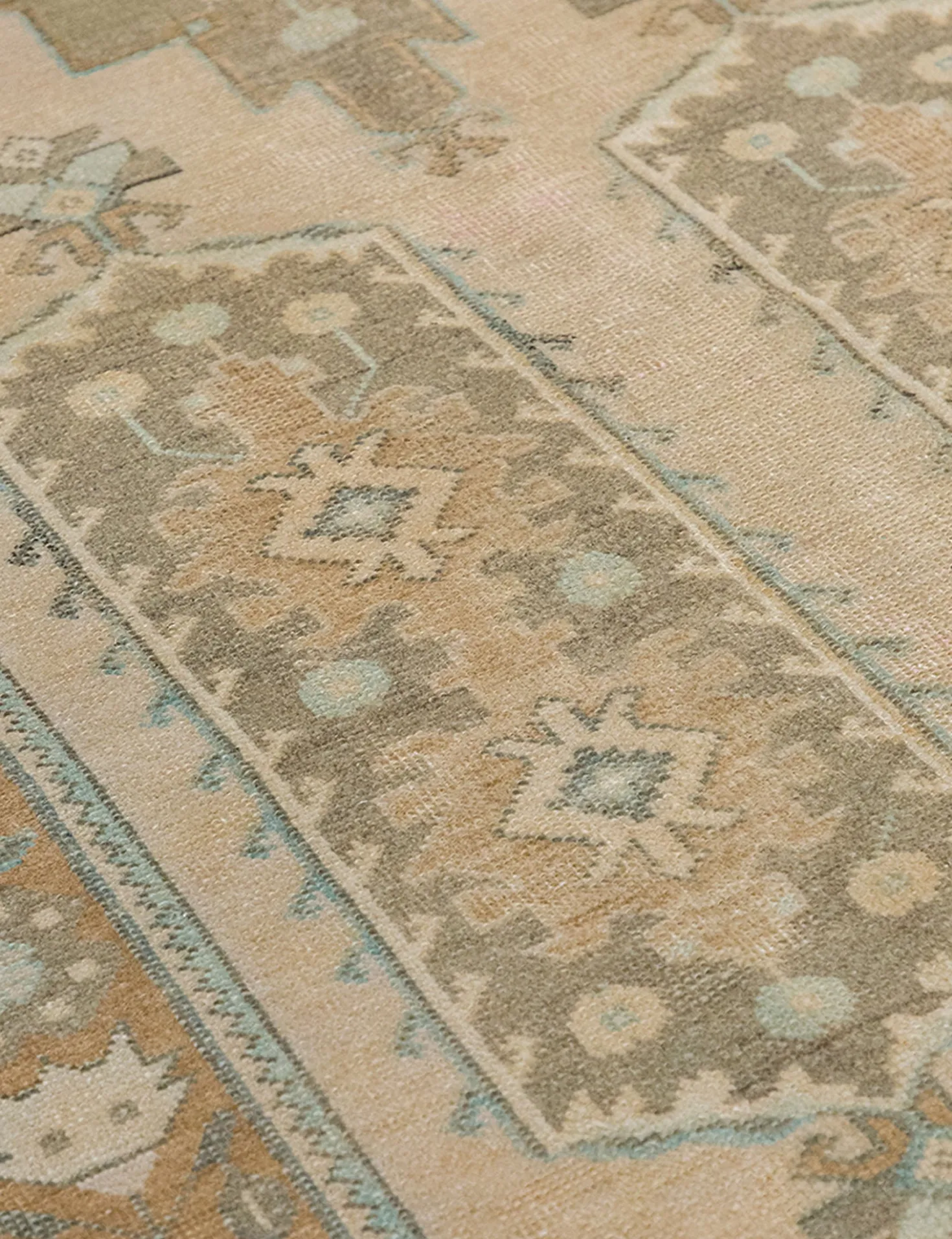 Vintage Turkish Hand-Knotted Wool Rug No. 550, 4'10" x 7'4"
