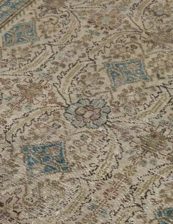 Vintage Turkish Hand-Knotted Wool Rug No. 373, 5'5
