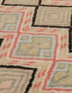 Vintage Turkish Hand-Knotted Wool Rug No. 558, 3'7