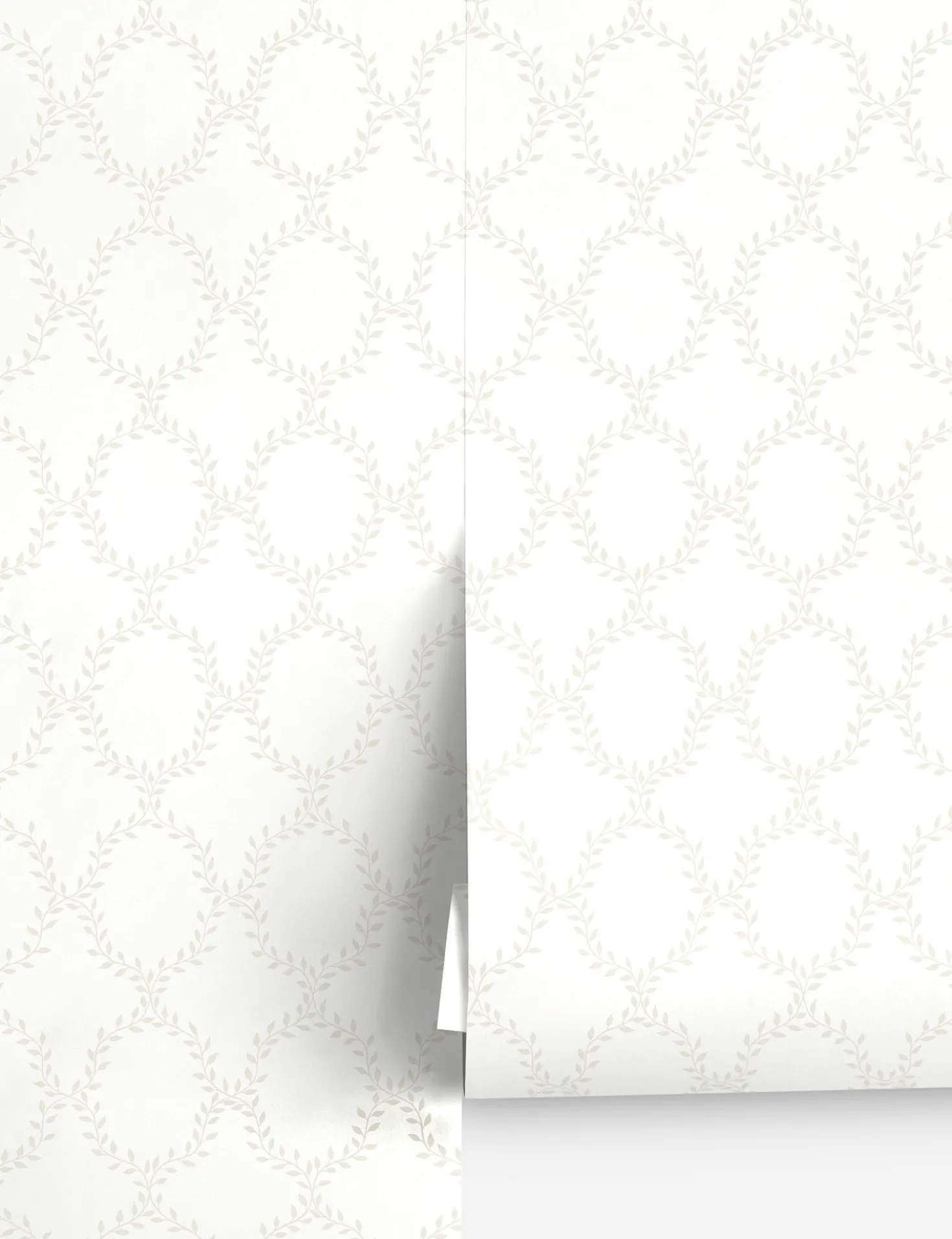 Wilma Wallpaper by Scalamandre