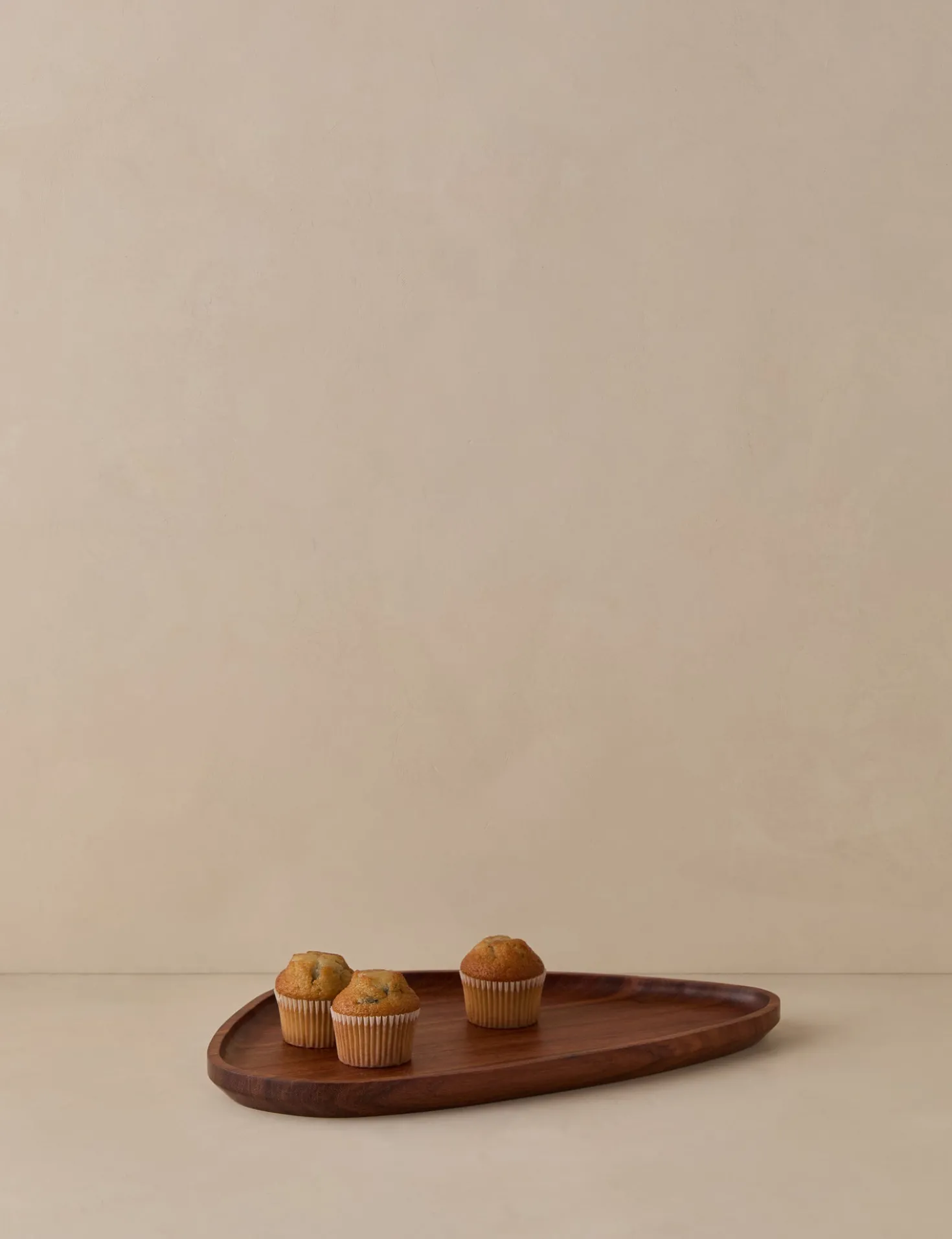 Wood Leaf Tray by Itza Wood