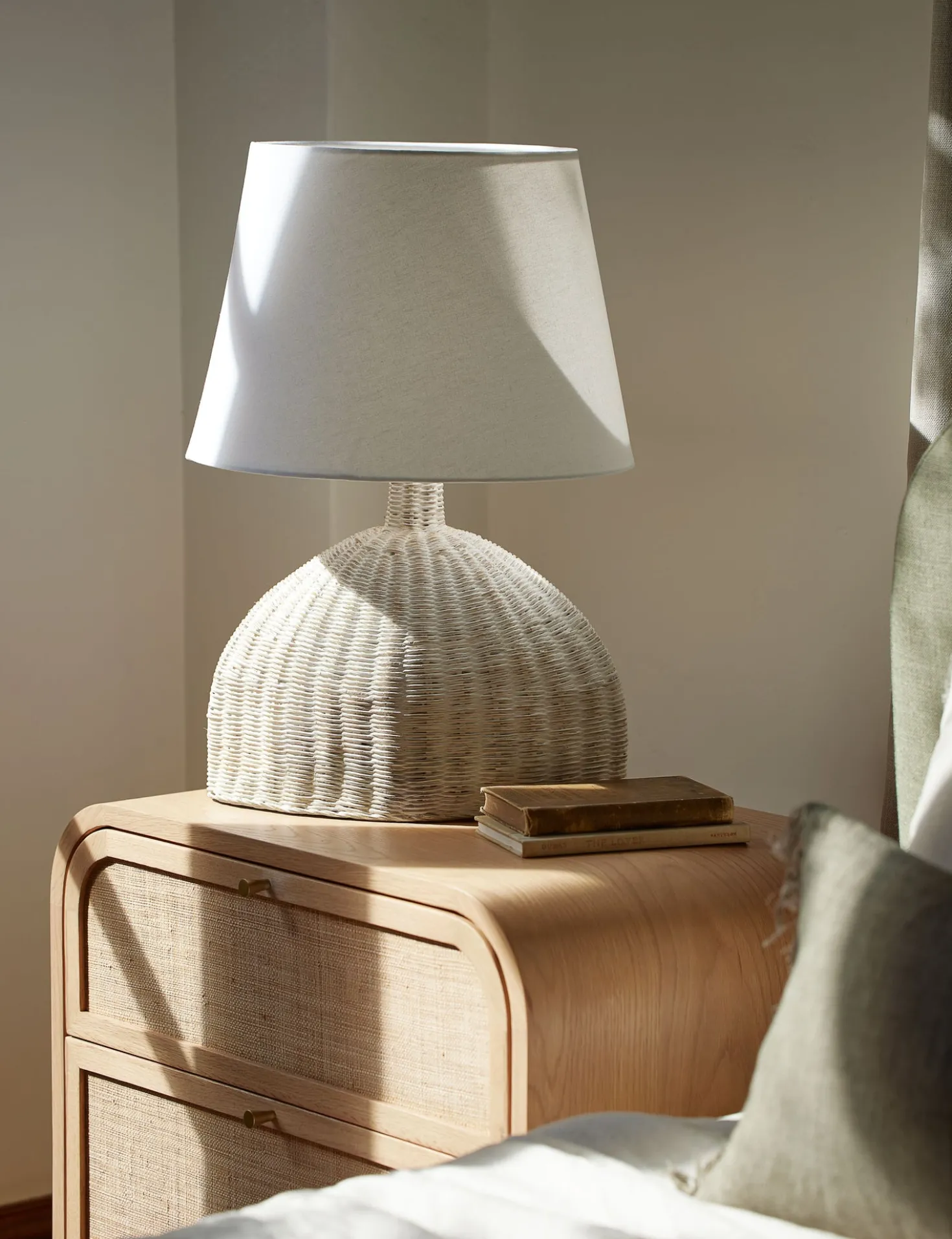 Yarrow Table Lamp