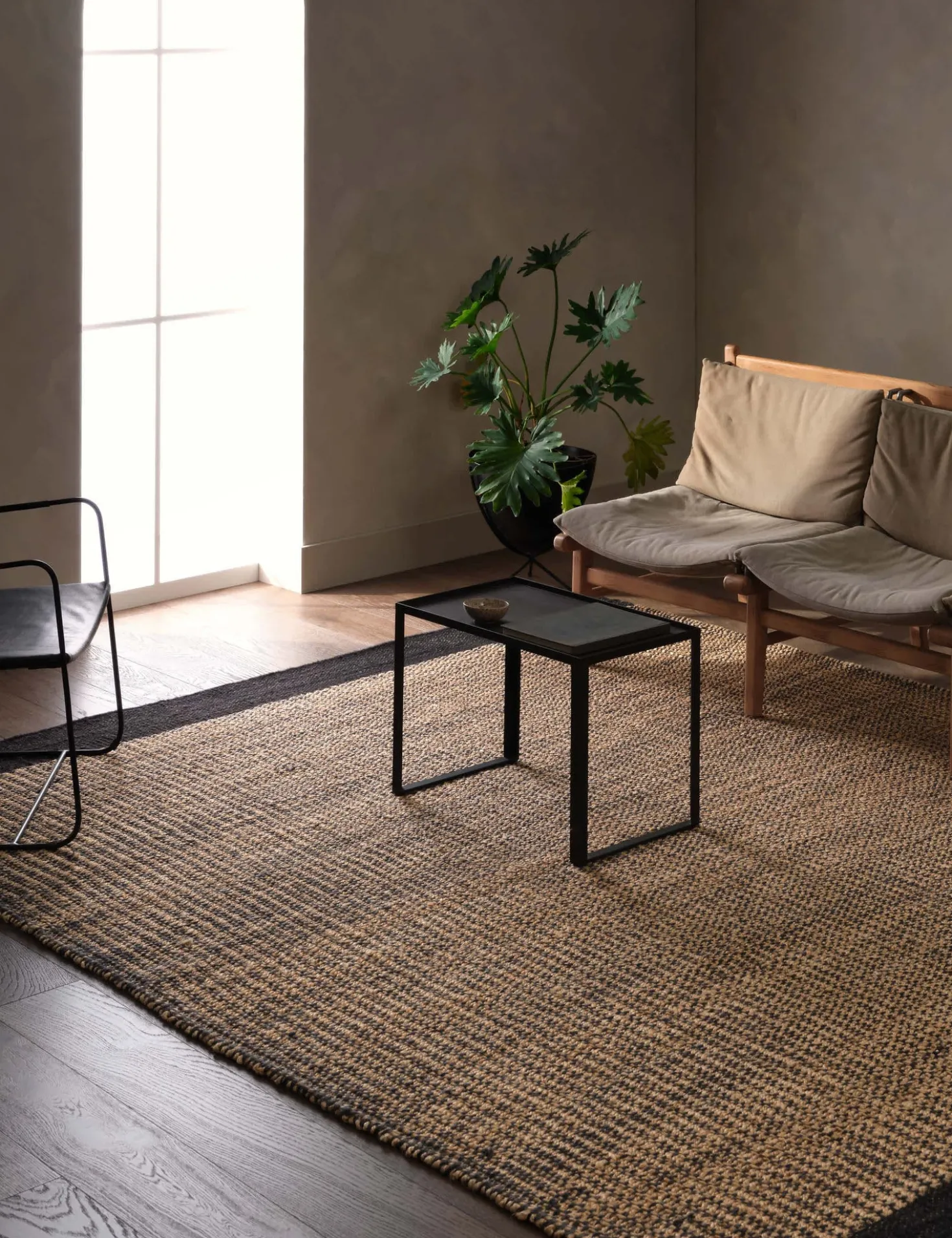 Yves Handwoven Jute Rug