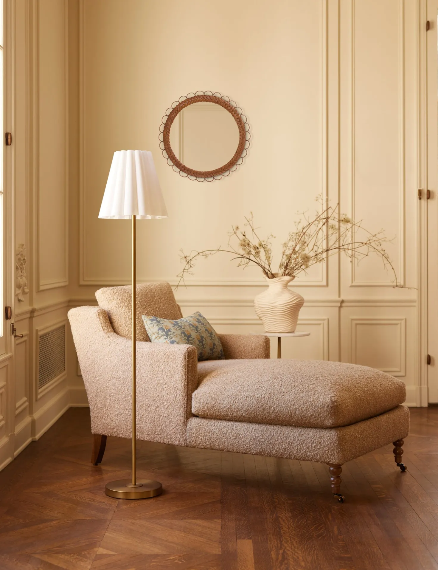 Zaniyah Round Mirror
