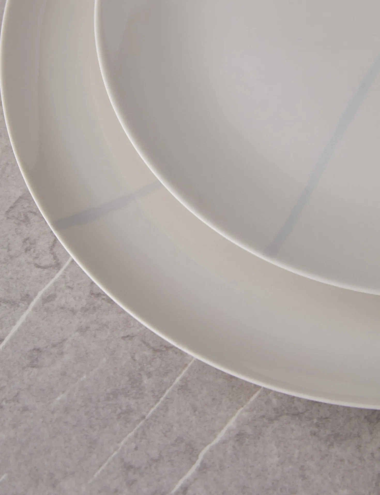 Zuma Porcelain Dinnerware by Kelly Wearstler x Serax